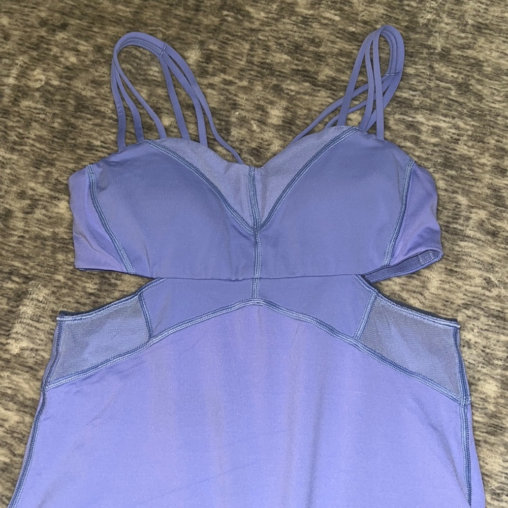 Lululemon top